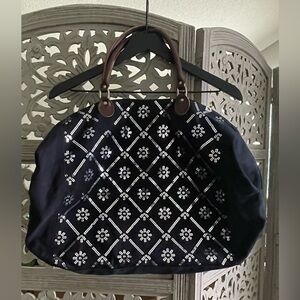 Abercrombie & Fitch Navy Blue Tote with White Embroidery